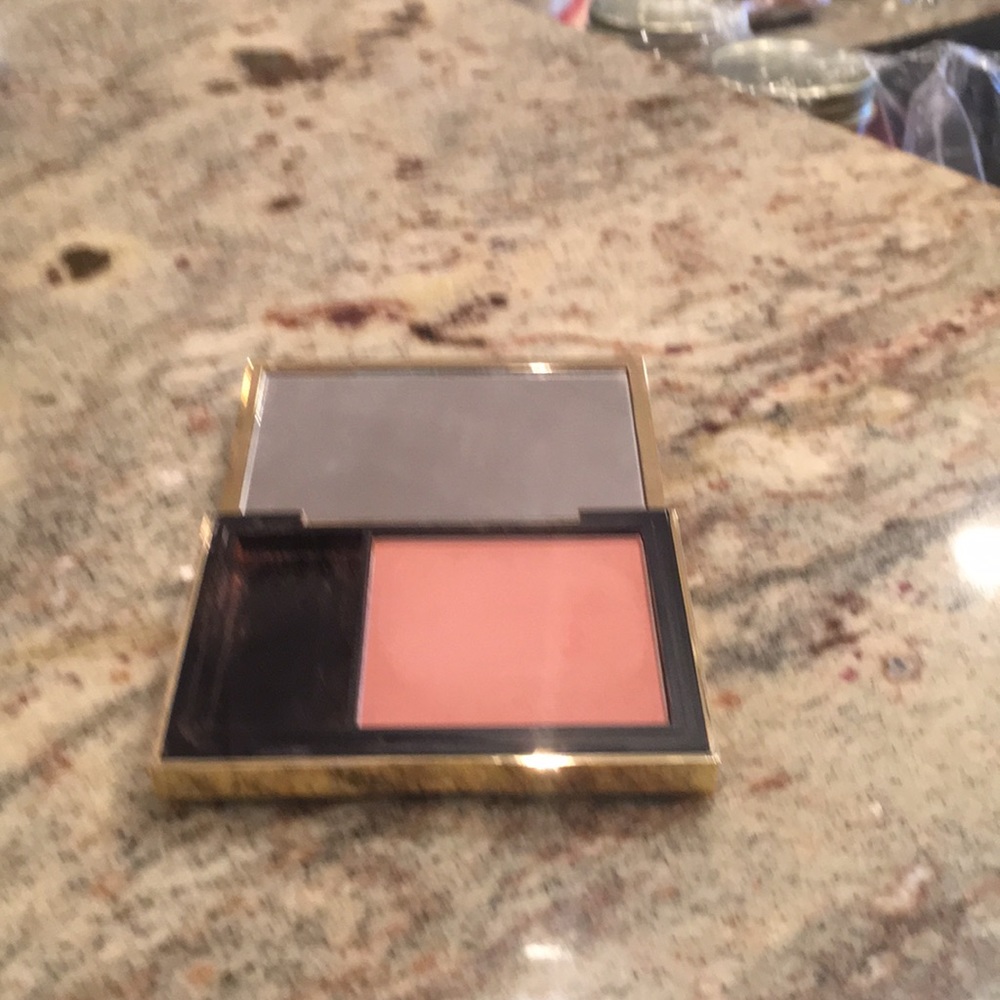 Estée Lauder Pure Color Envy blush Sensuous Rose
